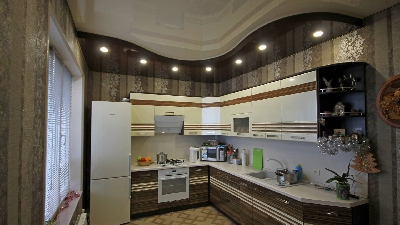 Натяжные потолки для кухни
